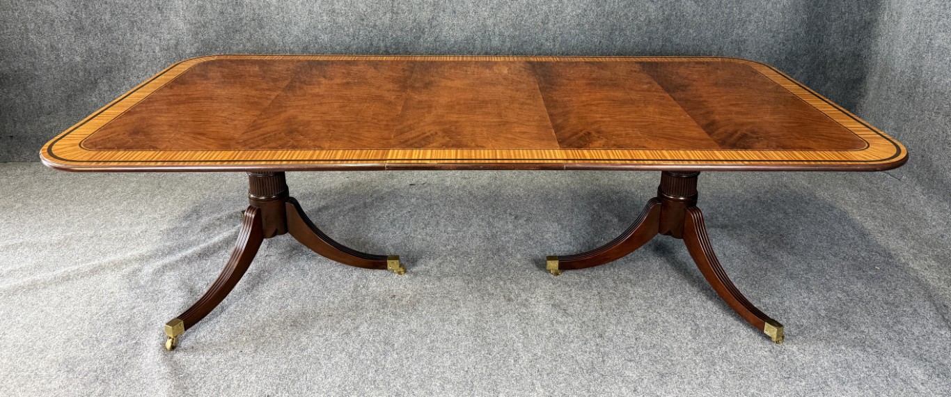 Baker Furniture Stately Homes Collection Georgian Flamed Mahogany Dining Table with Leaf Baker Furniture Stately Homes Collection Georgian Flamed Mahogany Dining Table with Leaf
