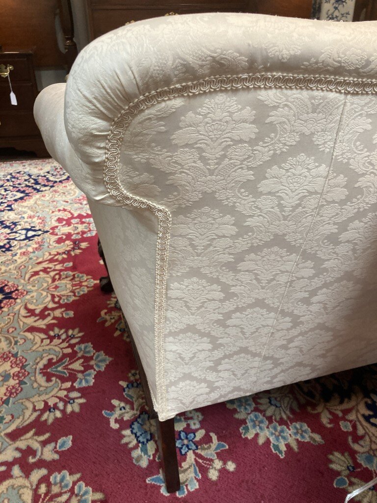 Vintage Off-White Jacquard Walnut Carved Chippendale Style Sofa Vintage Off-White Jacquard Walnut Carved Chippendale Style Sofa
