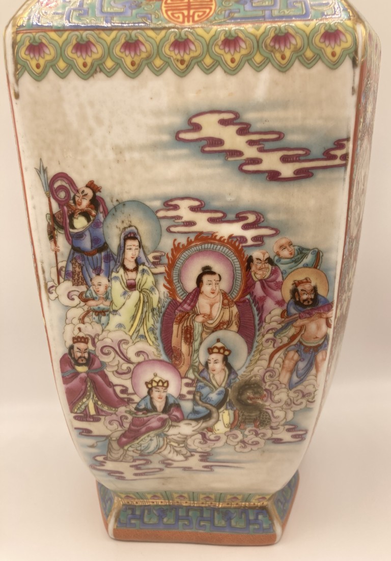 Chinese Painted Porcelain Vase Chinese Painted Porcelain Vase