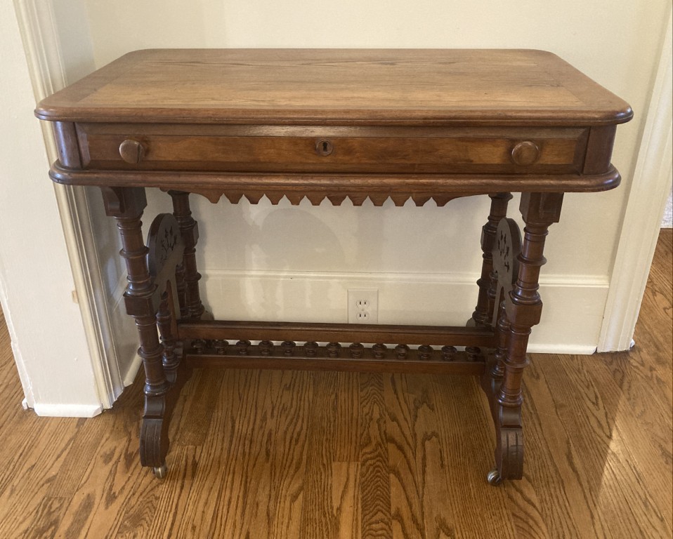 Antique Walnut Victorian Writing Table/Desk Antique Walnut Victorian Writing Table/Desk