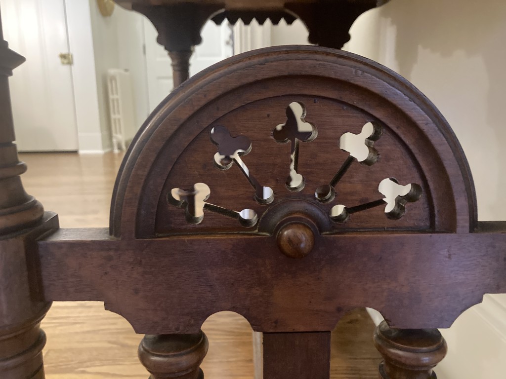 Antique Walnut Victorian Writing Table/Desk Antique Walnut Victorian Writing Table/Desk