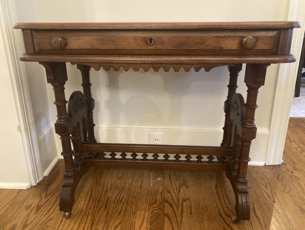 Antique Walnut Victorian Writing Table/Desk Antique Walnut Victorian Writing Table/Desk