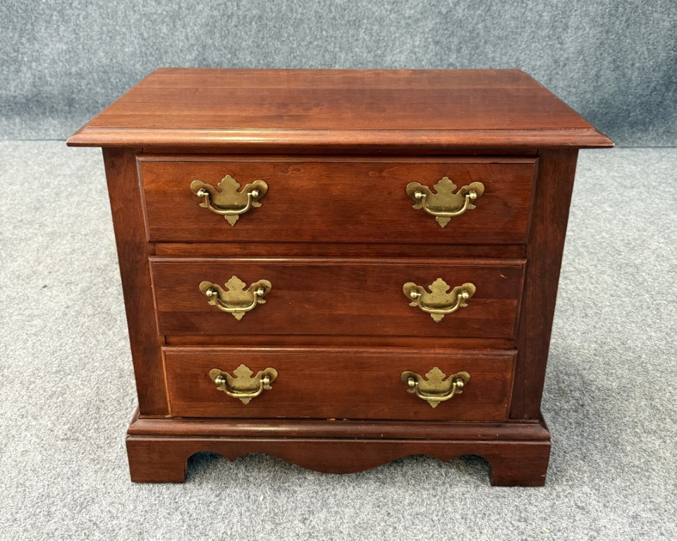 Broyhill Solid Cherry 3-Drawer Nightstand Broyhill Solid Cherry 3-Drawer Nightstand