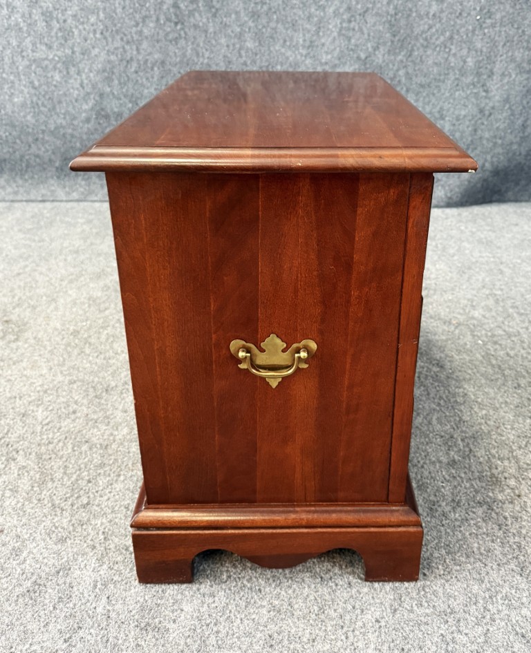 Broyhill Solid Cherry 3-Drawer Nightstand Broyhill Solid Cherry 3-Drawer Nightstand