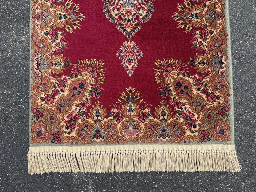 3x6 Karastan Kirman Red Medallion #762 Wool Area Rug 3x6 Karastan Kirman Red Medallion #762 Wool Area Rug