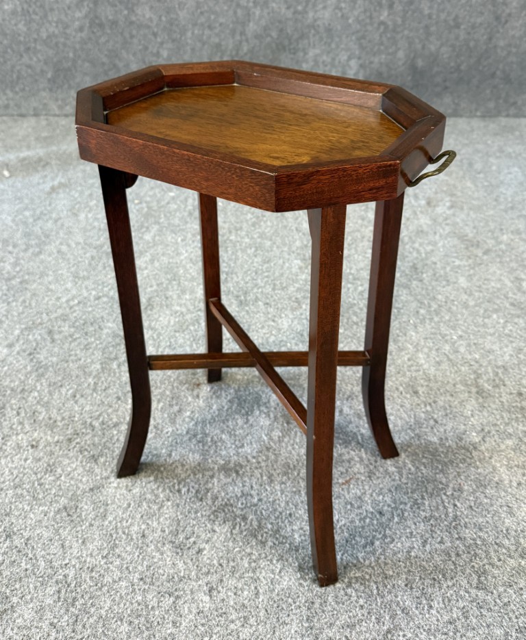 Vintage Mahogany Petite Drink Table Vintage Mahogany Petite Drink Table