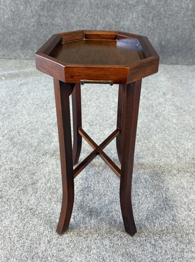 Vintage Mahogany Petite Drink Table Vintage Mahogany Petite Drink Table