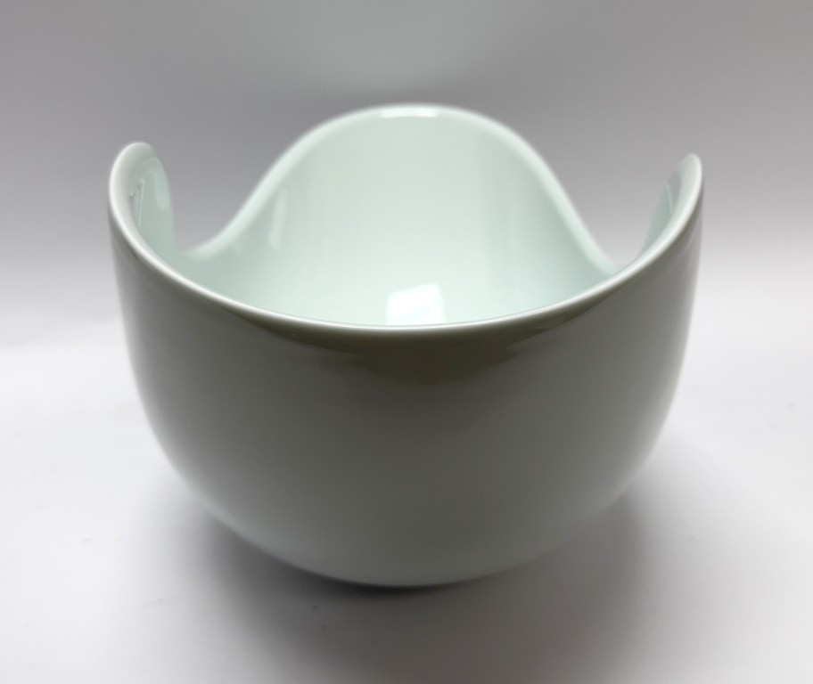 Japanese Porcelain Organic-Form Bowl New in Wooden Box Japanese Porcelain Organic-Form Bowl New in Wooden Box