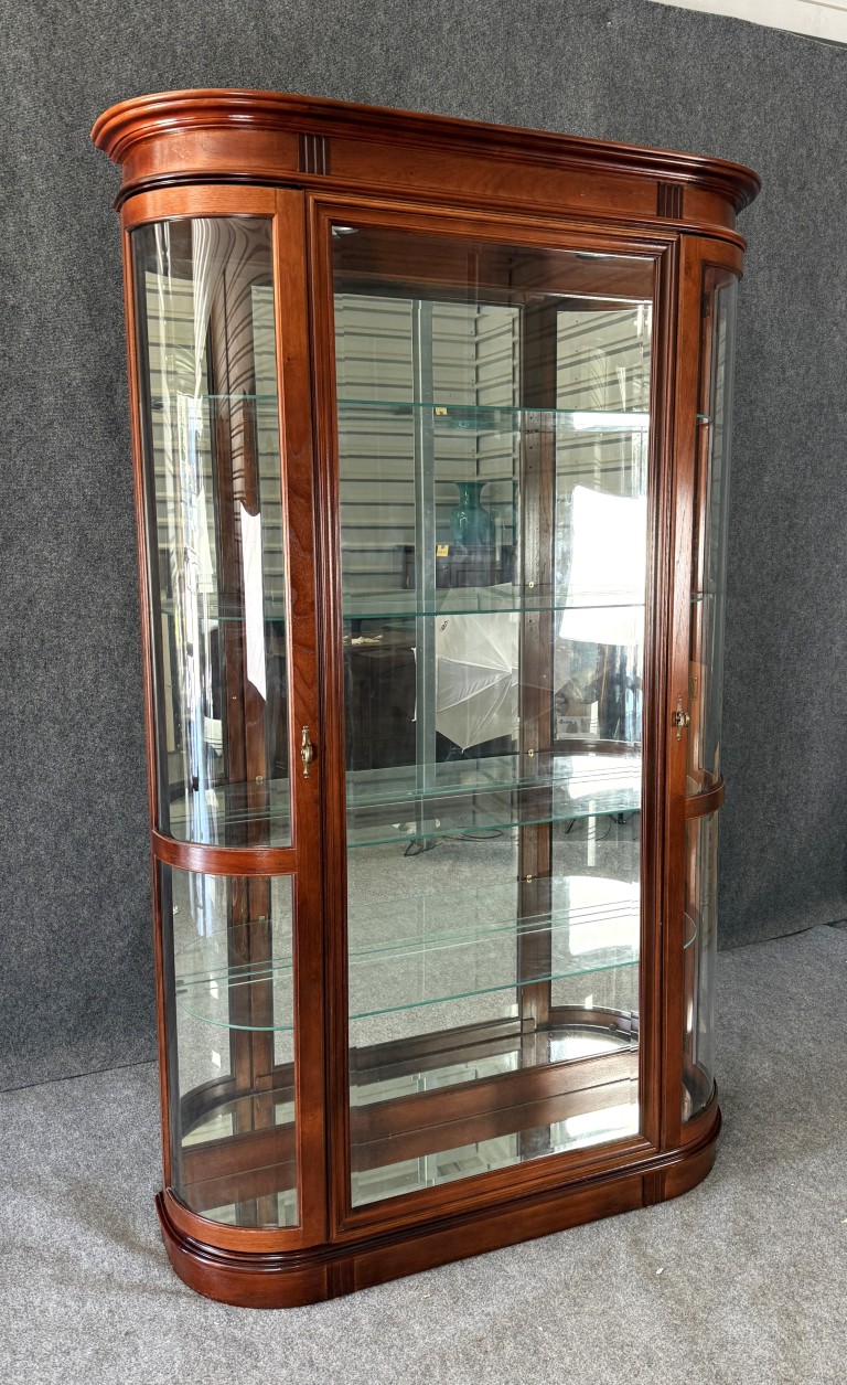 Pulaski Cherry Bow Front Curio Cabinet Pulaski Cherry Bow Front Curio Cabinet