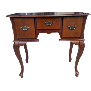 Queen Anne Style Low Boy / End Table