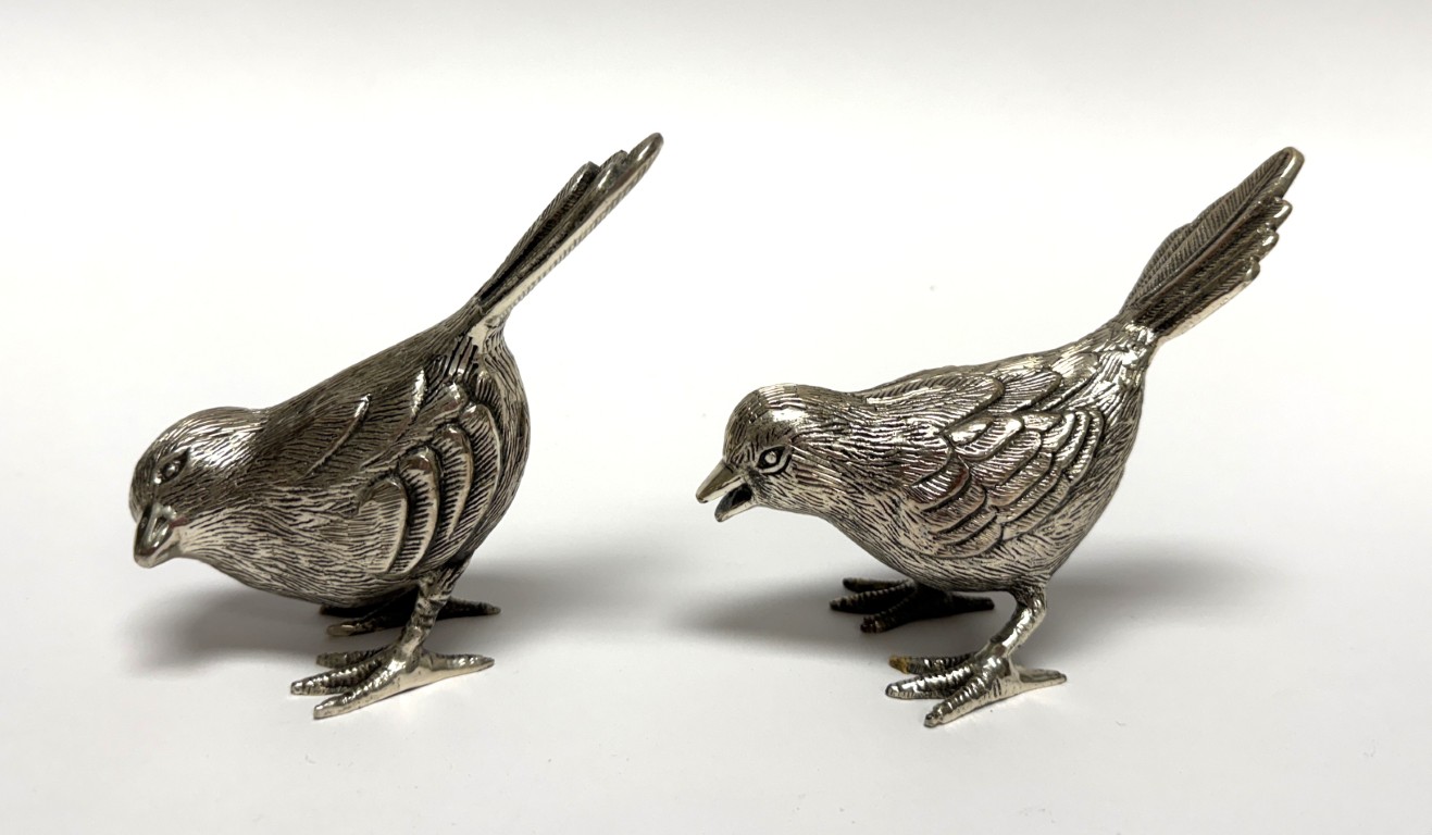 DR776 (2) Pair of Silver Metal Birds