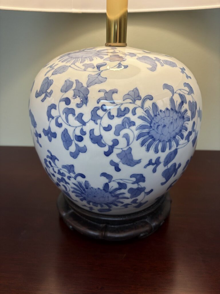 Blue and White Porcelain Asian Melon Jar Lamp Blue and White Porcelain Asian Melon Jar Lamp