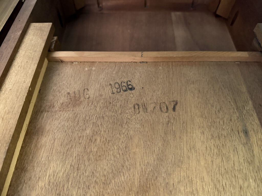 Vintage Craftique 1 Drawer End Table Vintage Craftique 1 Drawer End Table