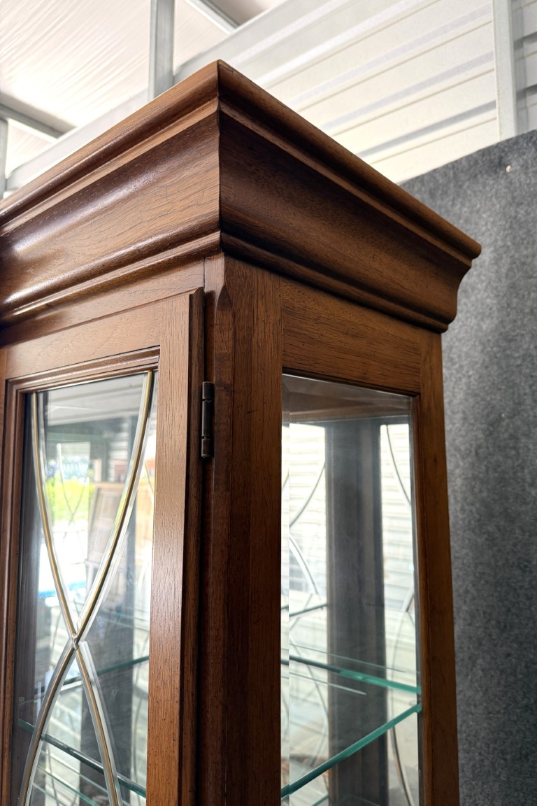 Thomasville Burled Walnut China Cabinet Thomasville Burled Walnut China Cabinet