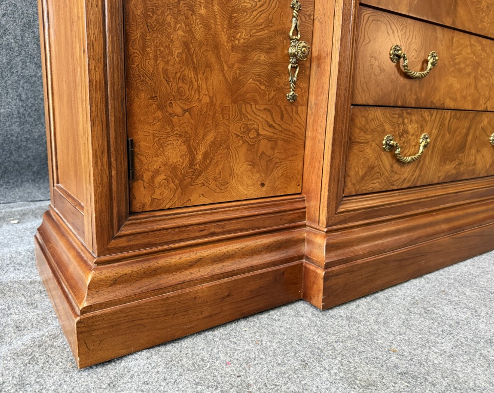 Thomasville Burled Walnut China Cabinet Thomasville Burled Walnut China Cabinet