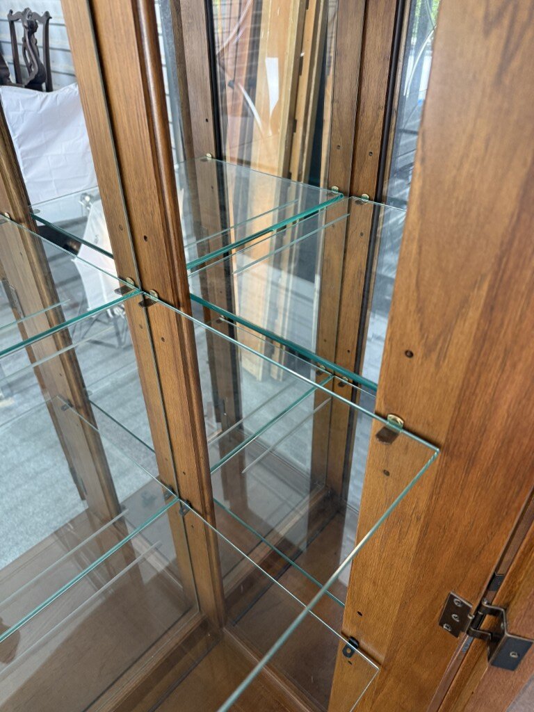 Thomasville Burled Walnut China Cabinet Thomasville Burled Walnut China Cabinet