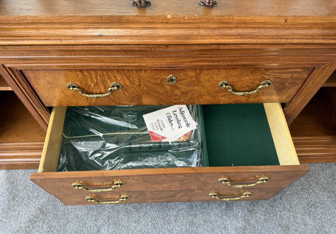 Thomasville Burled Walnut China Cabinet Thomasville Burled Walnut China Cabinet