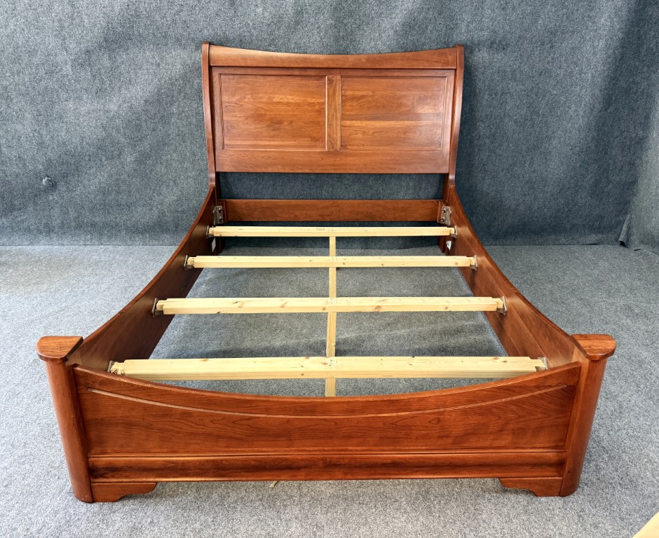 Yutzy's Woodworking Bordeaux Cherry Queen Size Bed Frame Yutzy's Woodworking Bordeaux Cherry Queen Size Bed Frame