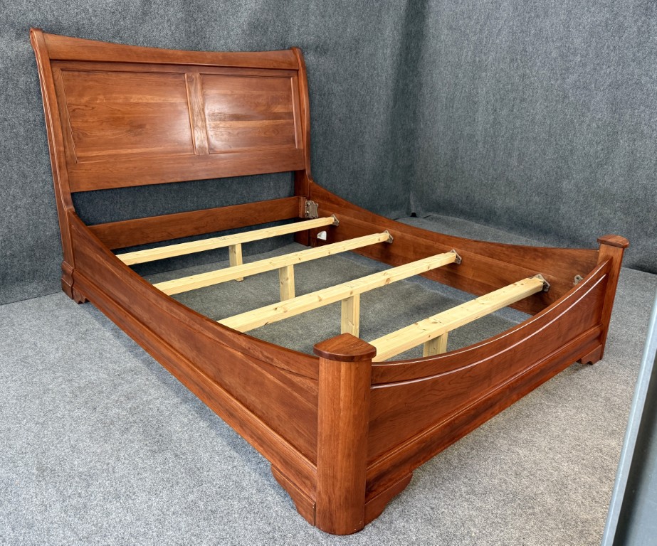 Yutzy's Woodworking Bordeaux Cherry Queen Size Bed Frame Yutzy's Woodworking Bordeaux Cherry Queen Size Bed Frame