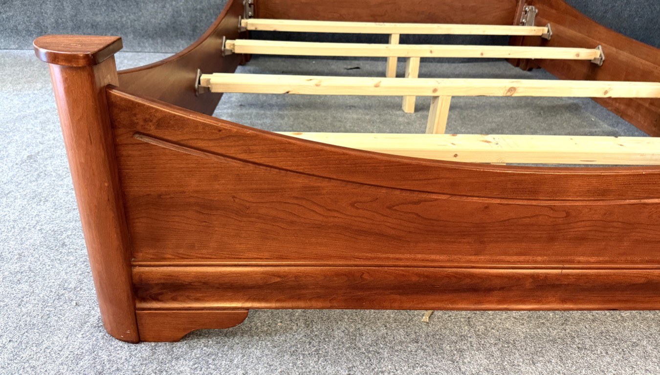Yutzy's Woodworking Bordeaux Cherry Queen Size Bed Frame Yutzy's Woodworking Bordeaux Cherry Queen Size Bed Frame