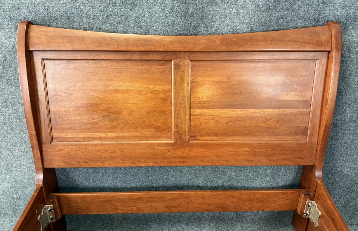 Yutzy's Woodworking Bordeaux Cherry Queen Size Bed Frame Yutzy's Woodworking Bordeaux Cherry Queen Size Bed Frame