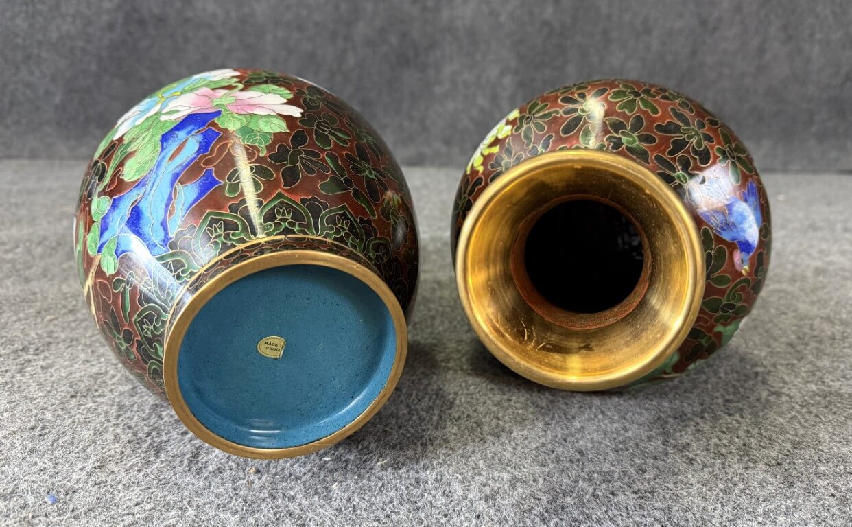 Pair of Auburn Chinoiserie Vases Pair of Auburn Chinoiserie Vases