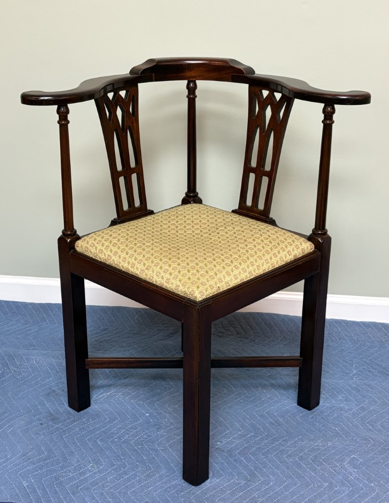 Solid Mahogany Chippendale Style Corner Chair Solid Mahogany Chippendale Style Corner Chair