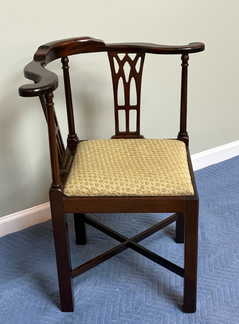 Solid Mahogany Chippendale Style Corner Chair Solid Mahogany Chippendale Style Corner Chair