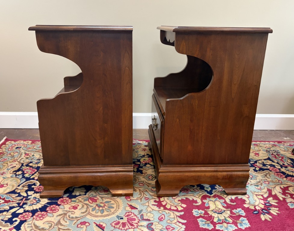 Pair of Cherry One Drawer Nightstands Pair of Cherry One Drawer Nightstands