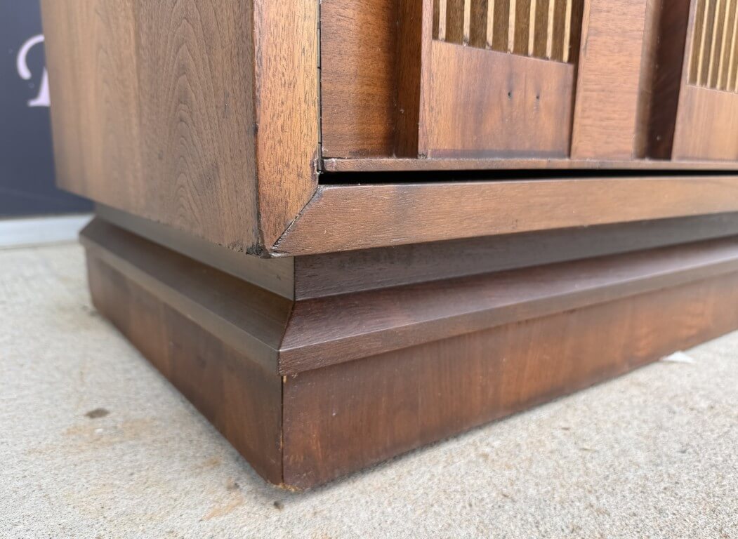 1970s Brutalist-Inspired Dresser with Two Mirrors 1970s Brutalist-Inspired Dresser with Two Mirrors