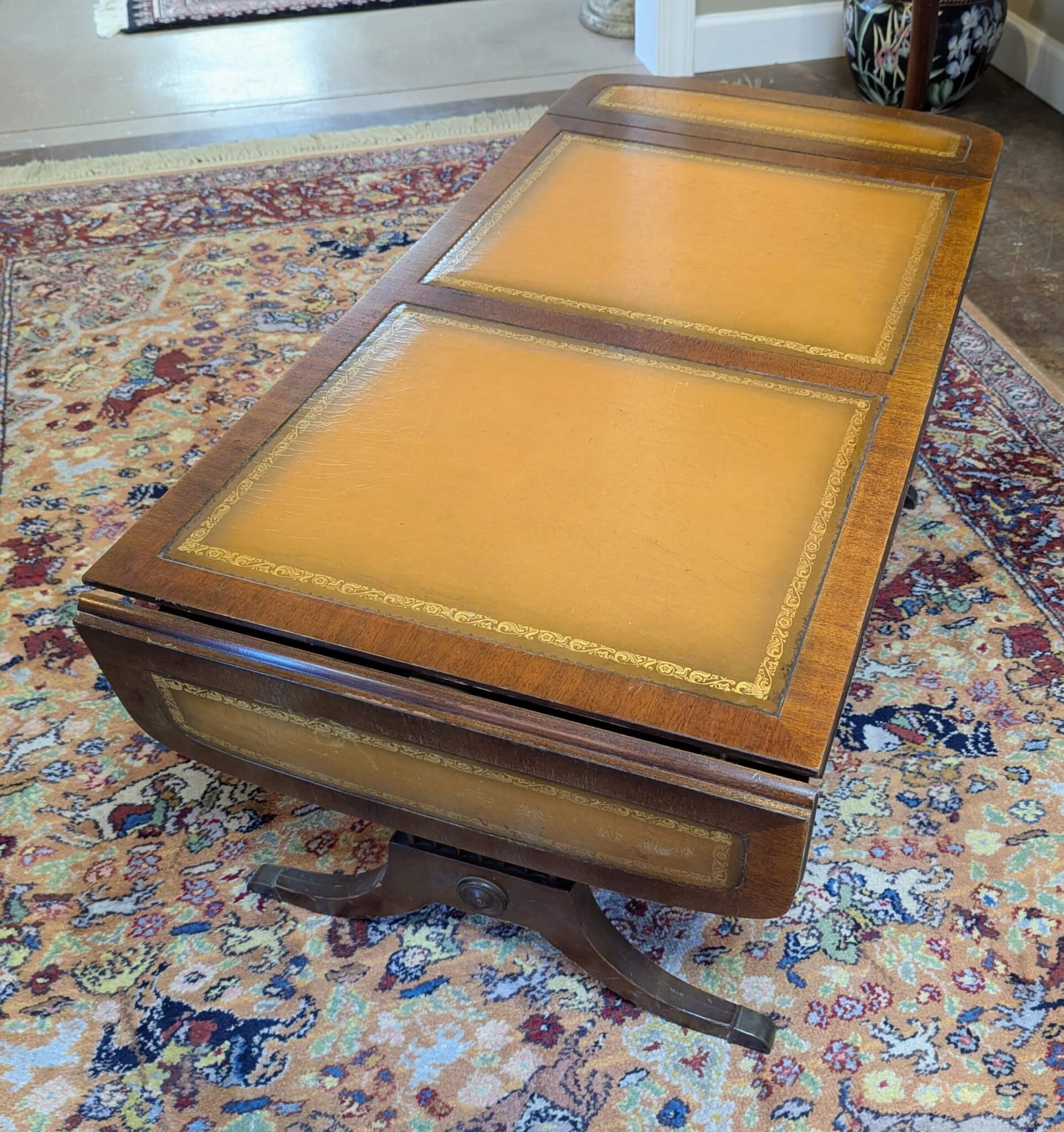 English Regency Style Pembroke Coffee Table English Regency Style Pembroke Coffee Table