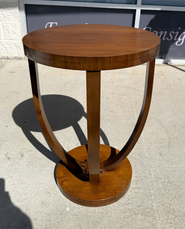 Modern Wooden Round Accent Table Modern Wooden Round Accent Table