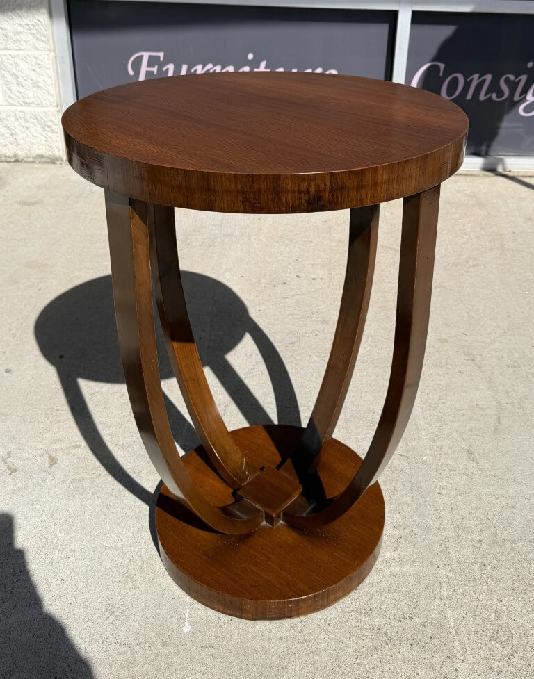 Modern Wooden Round Accent Table Modern Wooden Round Accent Table
