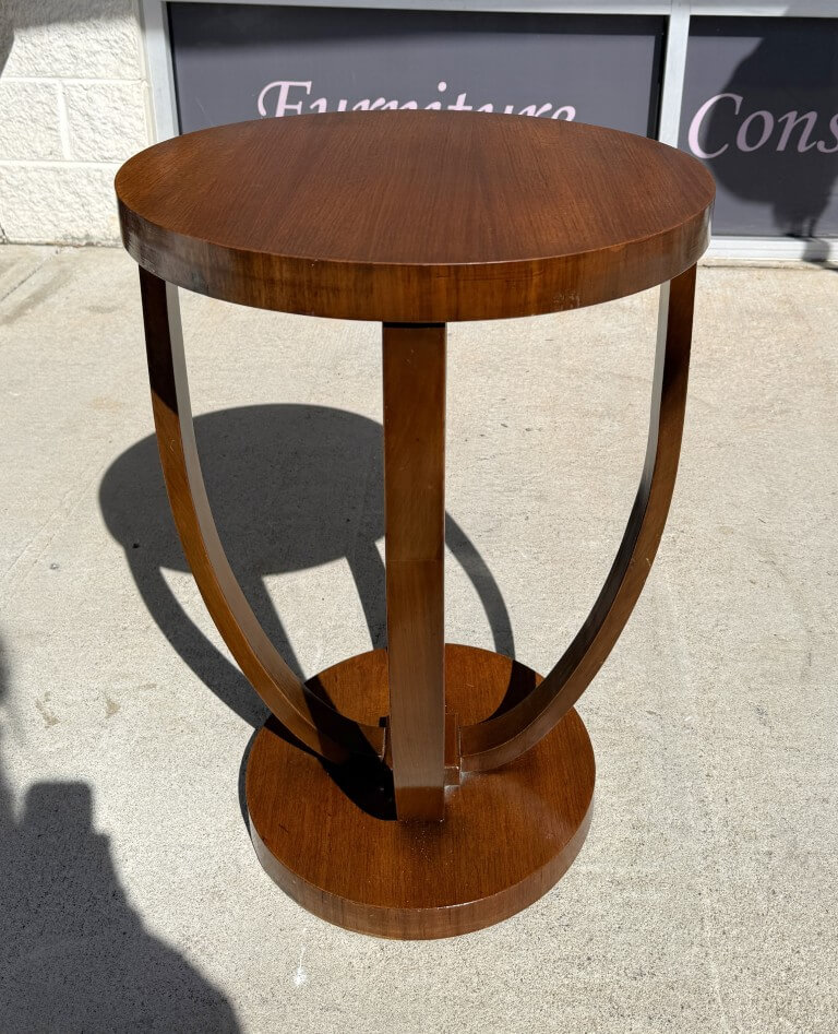 Modern Wooden Round Accent Table Modern Wooden Round Accent Table