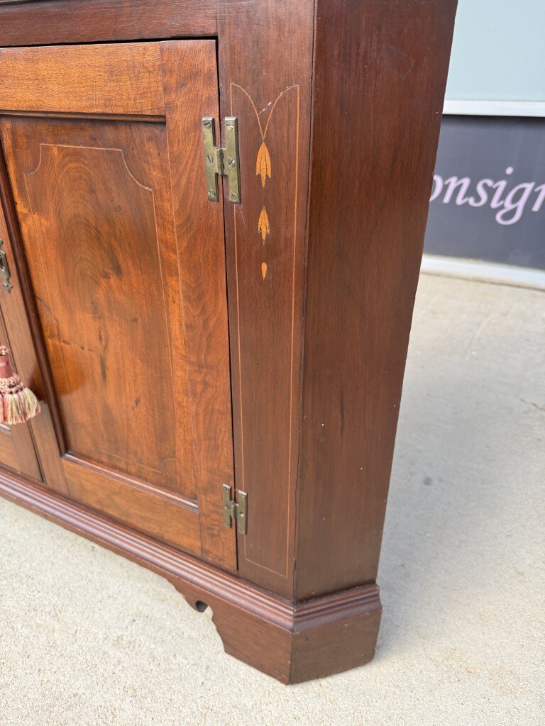 18th Century Inlaid Mahogany Corner Cabinet 18th Century Inlaid Mahogany Corner Cabinet