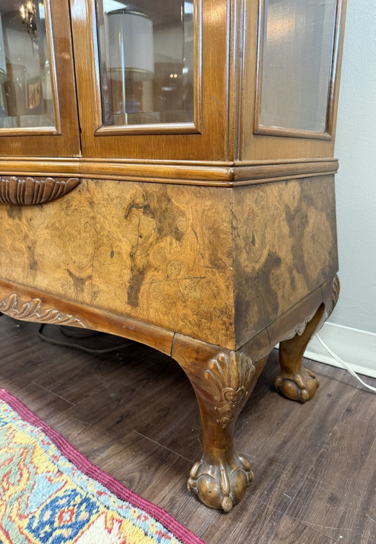 Vintage Burled Walnut Bowfront Curio China Cabinet Vintage Burled Walnut Bowfront Curio China Cabinet