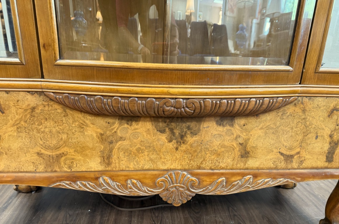 Vintage Burled Walnut Bowfront Curio China Cabinet Vintage Burled Walnut Bowfront Curio China Cabinet