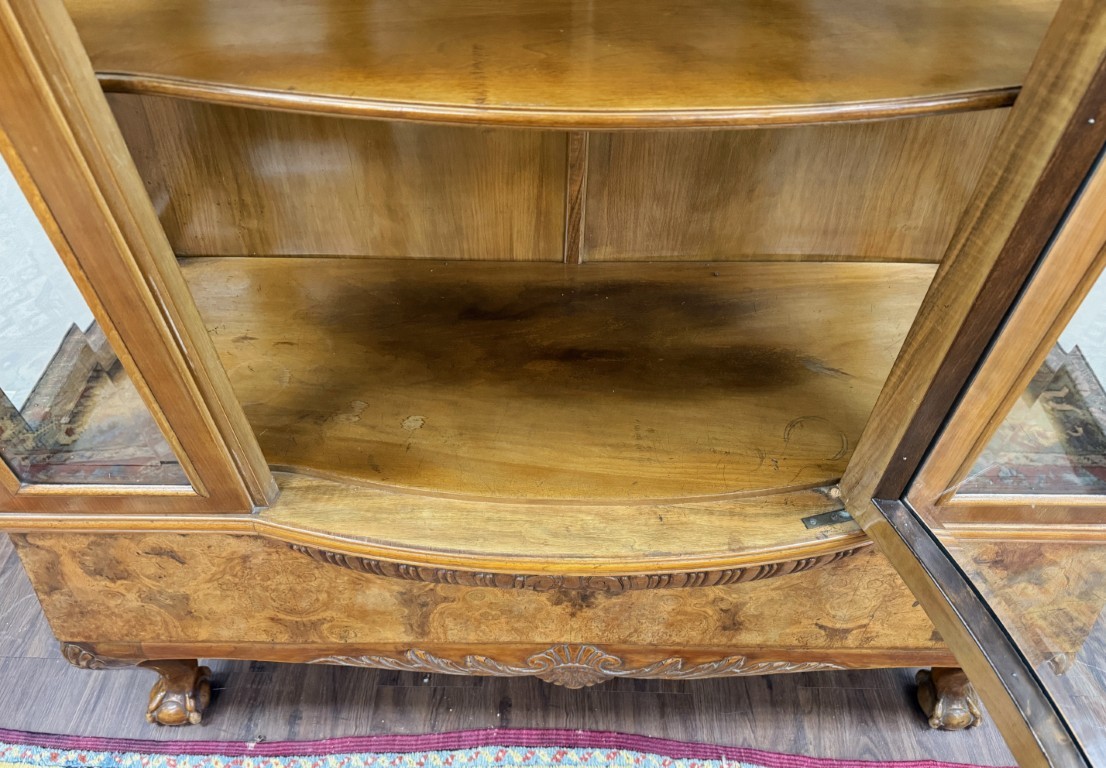 Vintage Burled Walnut Bowfront Curio China Cabinet Vintage Burled Walnut Bowfront Curio China Cabinet