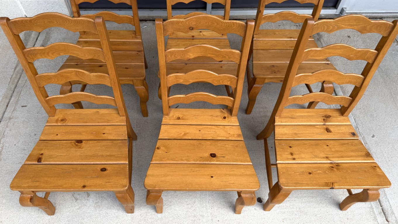 7 Piece Solid Pine Farmhouse Style Round Dining Set 7 Piece Solid Pine Farmhouse Style Round Dining Set