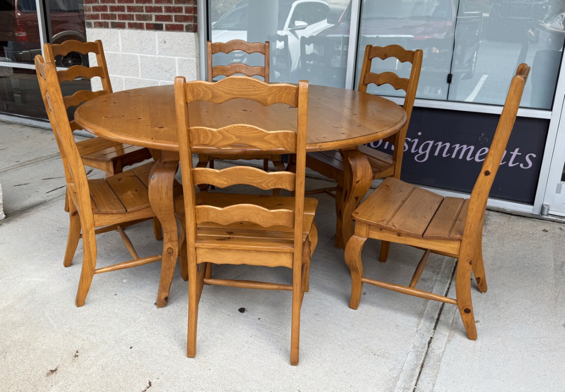 7 Piece Solid Pine Farmhouse Style Round Dining Set 7 Piece Solid Pine Farmhouse Style Round Dining Set