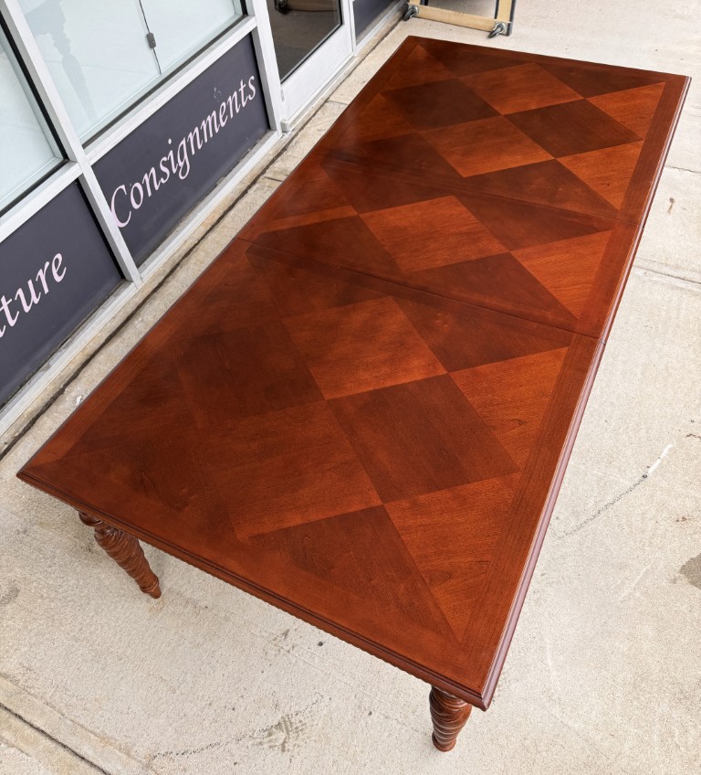 7 Piece Dining Set with Parquet-Style Top and One Leaf 7 Piece Dining Set with Parquet-Style Top and One Leaf