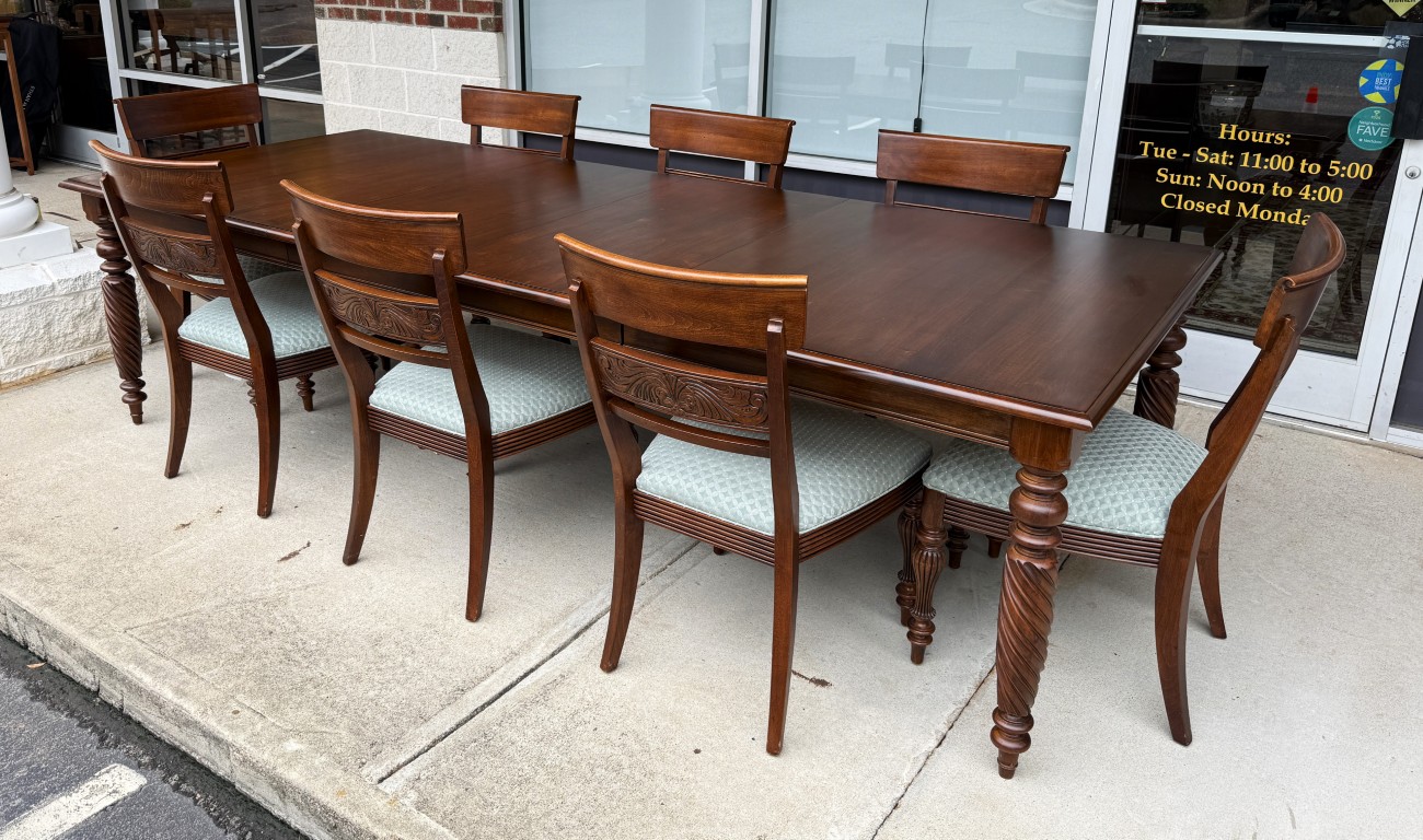 9 Piece Ethan Allen British Classics Collection Dining Set with 2 Leaves 9 Piece Ethan Allen British Classics Collection Dining Set with 2 Leaves