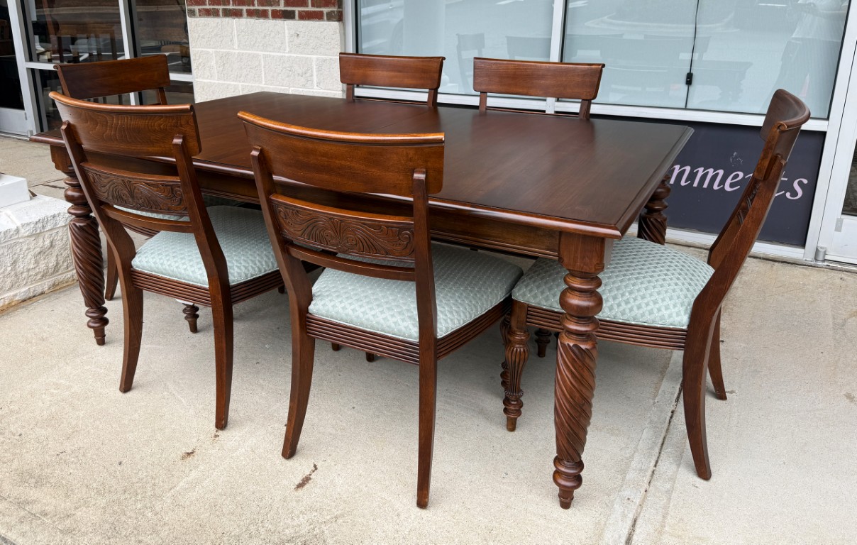 9 Piece Ethan Allen British Classics Collection Dining Set with 2 Leaves 9 Piece Ethan Allen British Classics Collection Dining Set with 2 Leaves