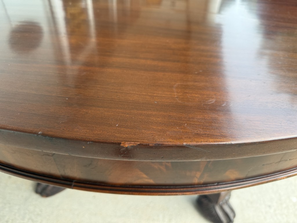 Antique Flamed Mahogany Acanthus-Carved 54in Round Pedestal Dining Table with 5 Leaves Antique Flamed Mahogany Acanthus-Carved 54in Round Pedestal Dining Table with 5 Leaves