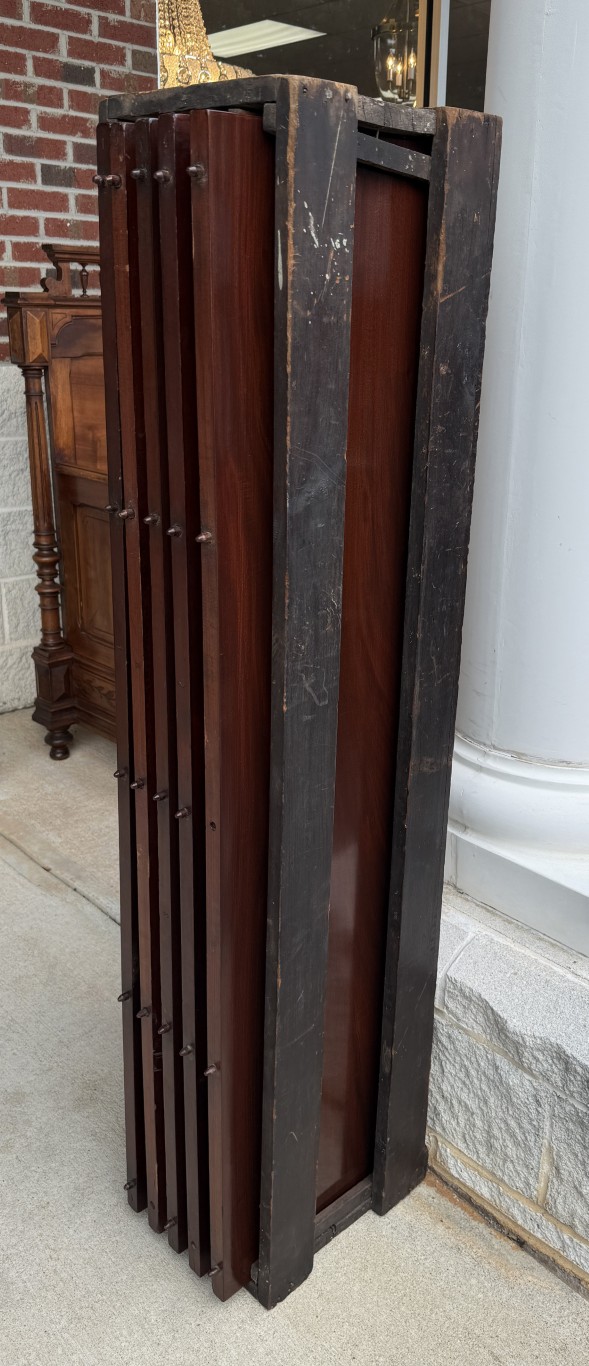 Antique Flamed Mahogany Acanthus-Carved 54in Round Pedestal Dining Table with 5 Leaves Antique Flamed Mahogany Acanthus-Carved 54in Round Pedestal Dining Table with 5 Leaves