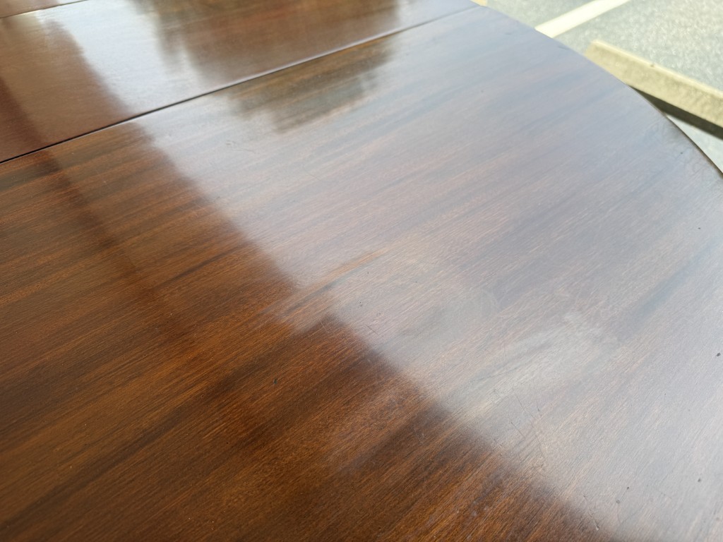 Antique Flamed Mahogany Acanthus-Carved 54in Round Pedestal Dining Table with 5 Leaves Antique Flamed Mahogany Acanthus-Carved 54in Round Pedestal Dining Table with 5 Leaves