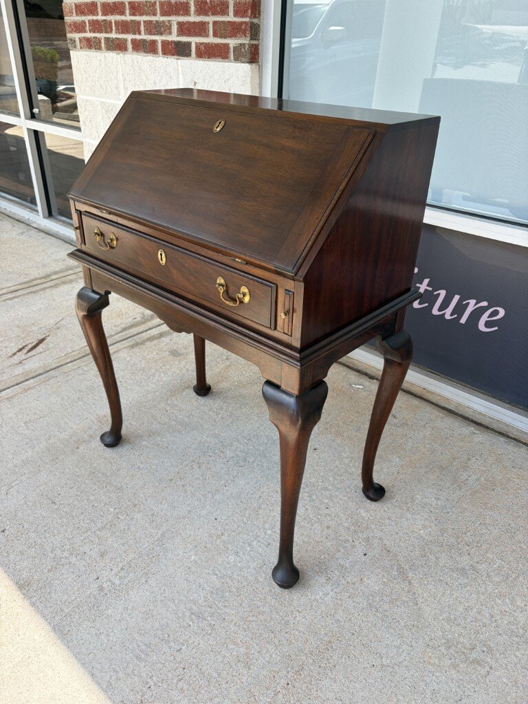 Henkel Harris 'Lady Astor' Mahogany Slant Front Desk Henkel Harris 'Lady Astor' Mahogany Slant Front Desk