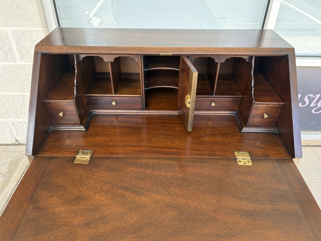 Henkel Harris 'Lady Astor' Mahogany Slant Front Desk Henkel Harris 'Lady Astor' Mahogany Slant Front Desk