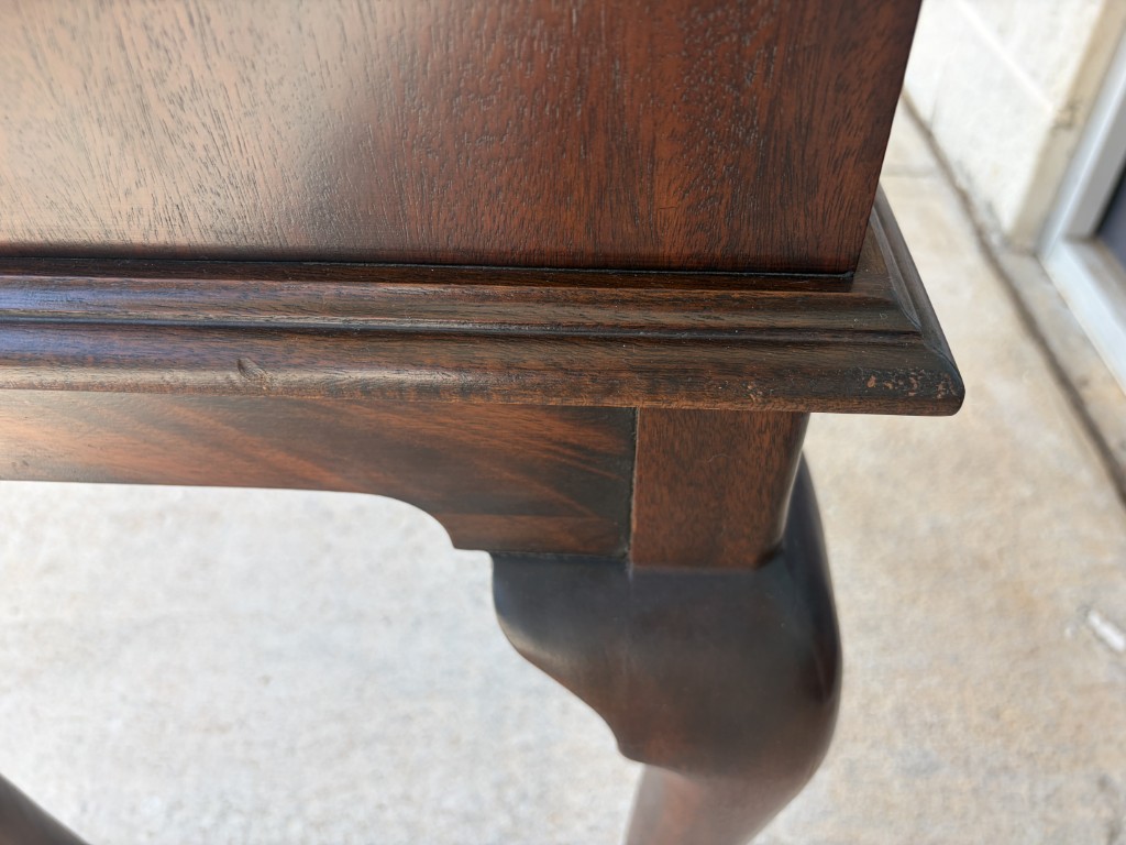 Henkel Harris 'Lady Astor' Mahogany Slant Front Desk Henkel Harris 'Lady Astor' Mahogany Slant Front Desk