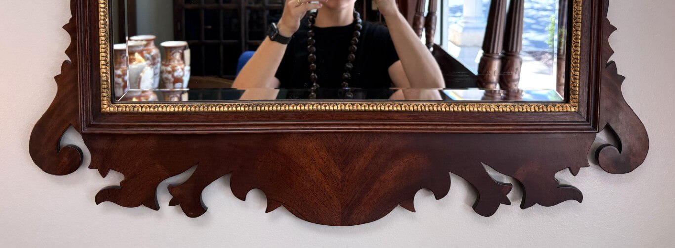 Henkel Harris Mahogany Carved Mirror with Gold Accents Model No. H-6 Henkel Harris Mahogany Carved Mirror with Gold Accents Model No. H-6